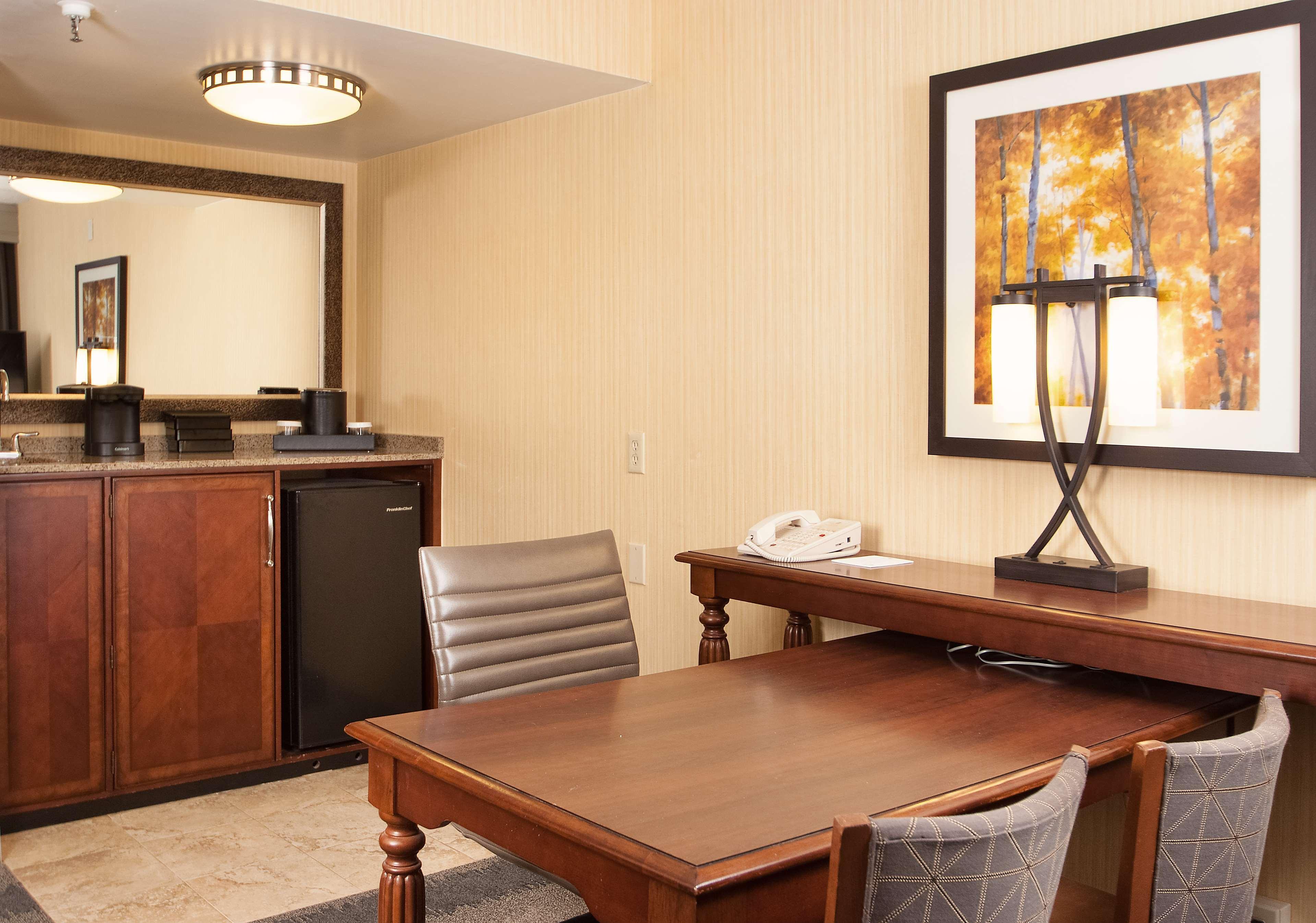 Embassy Suites By Hilton Bloomington/Minneapolis Buitenkant foto