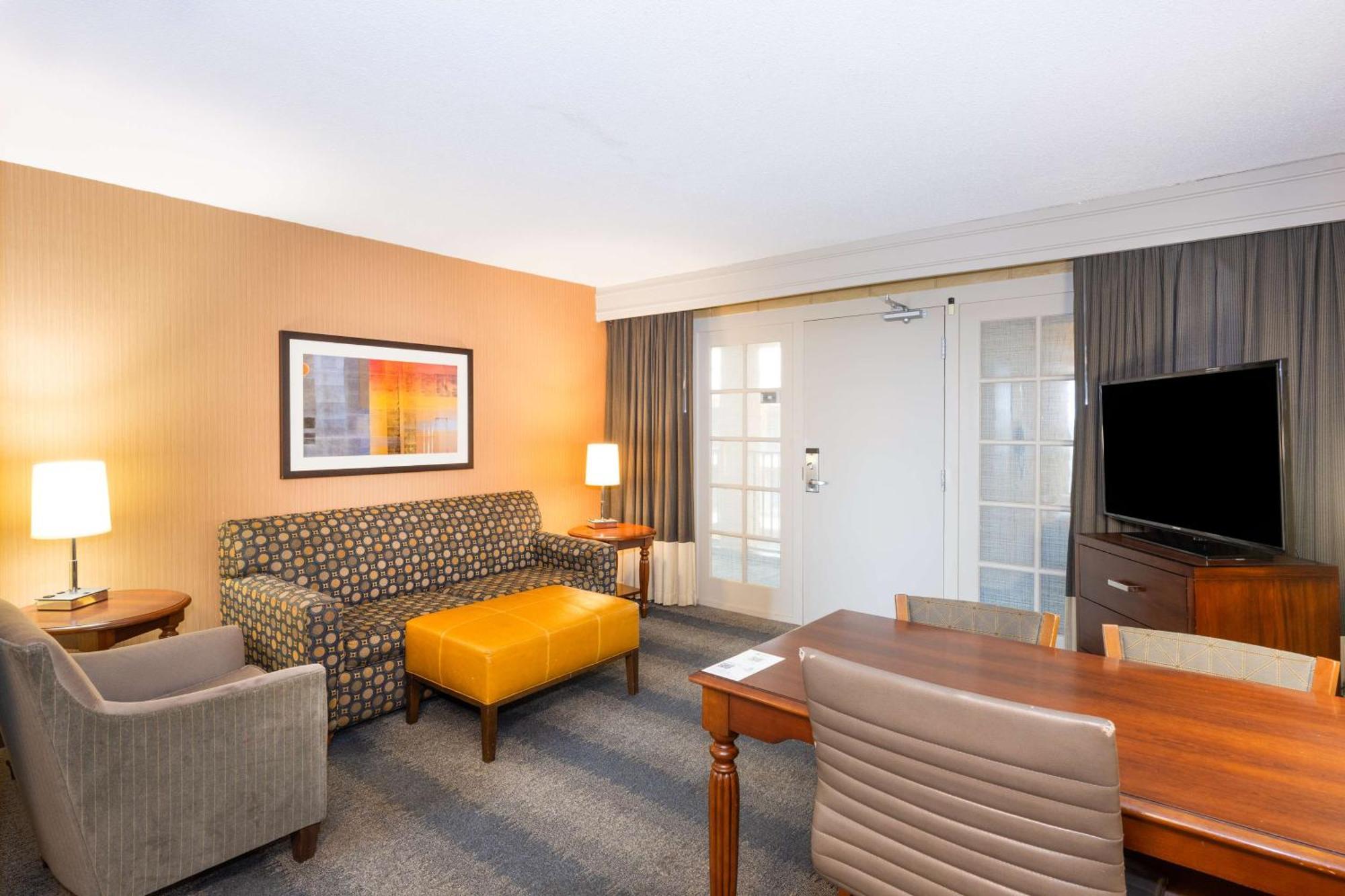 Embassy Suites By Hilton Bloomington/Minneapolis Buitenkant foto
